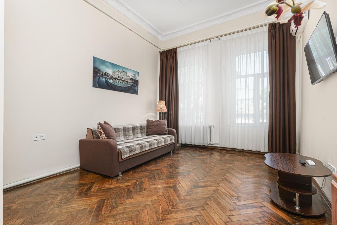 אודסה Nice Apartment In The City Center מראה חיצוני תמונה