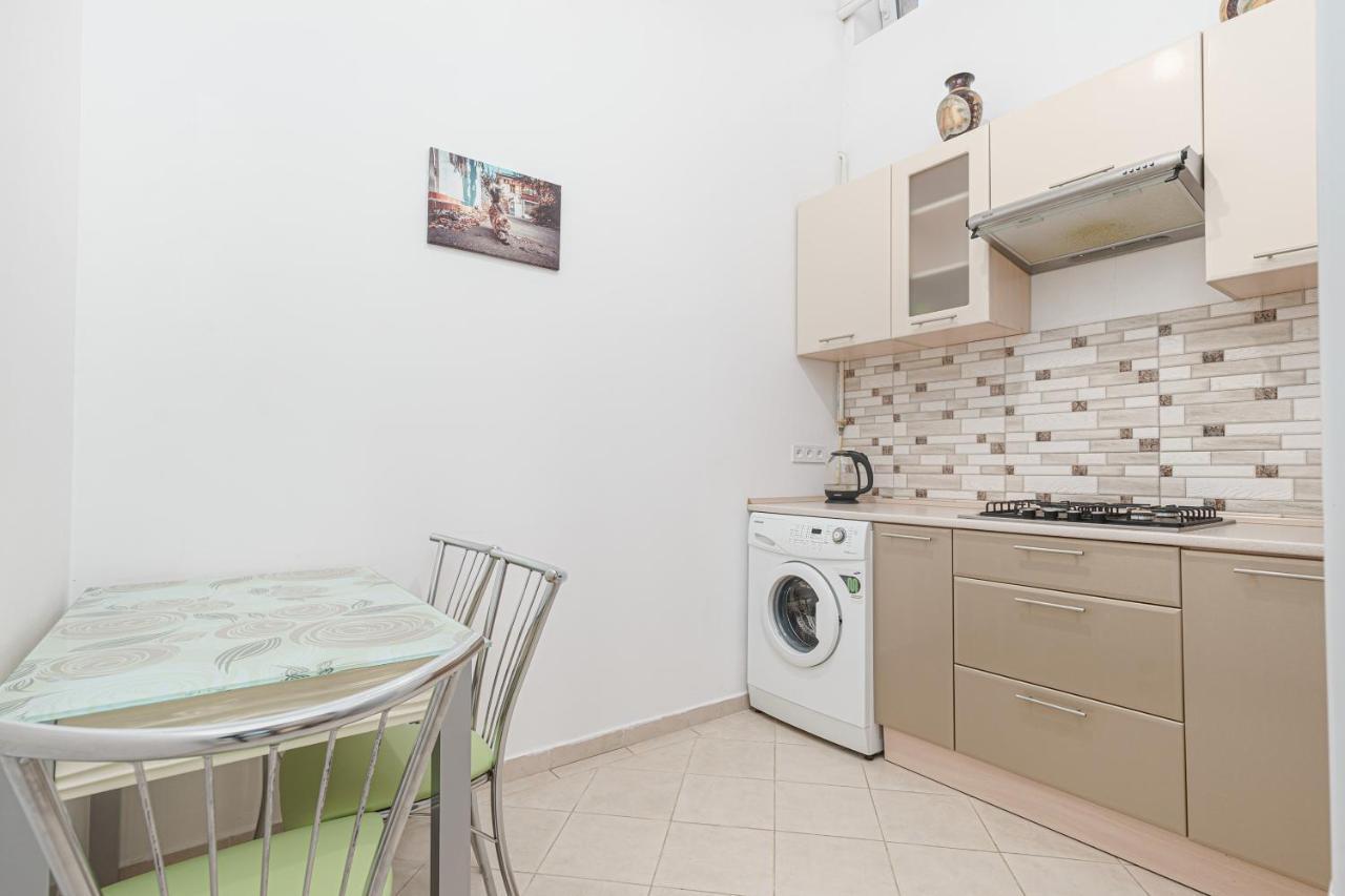 אודסה Nice Apartment In The City Center מראה חיצוני תמונה
