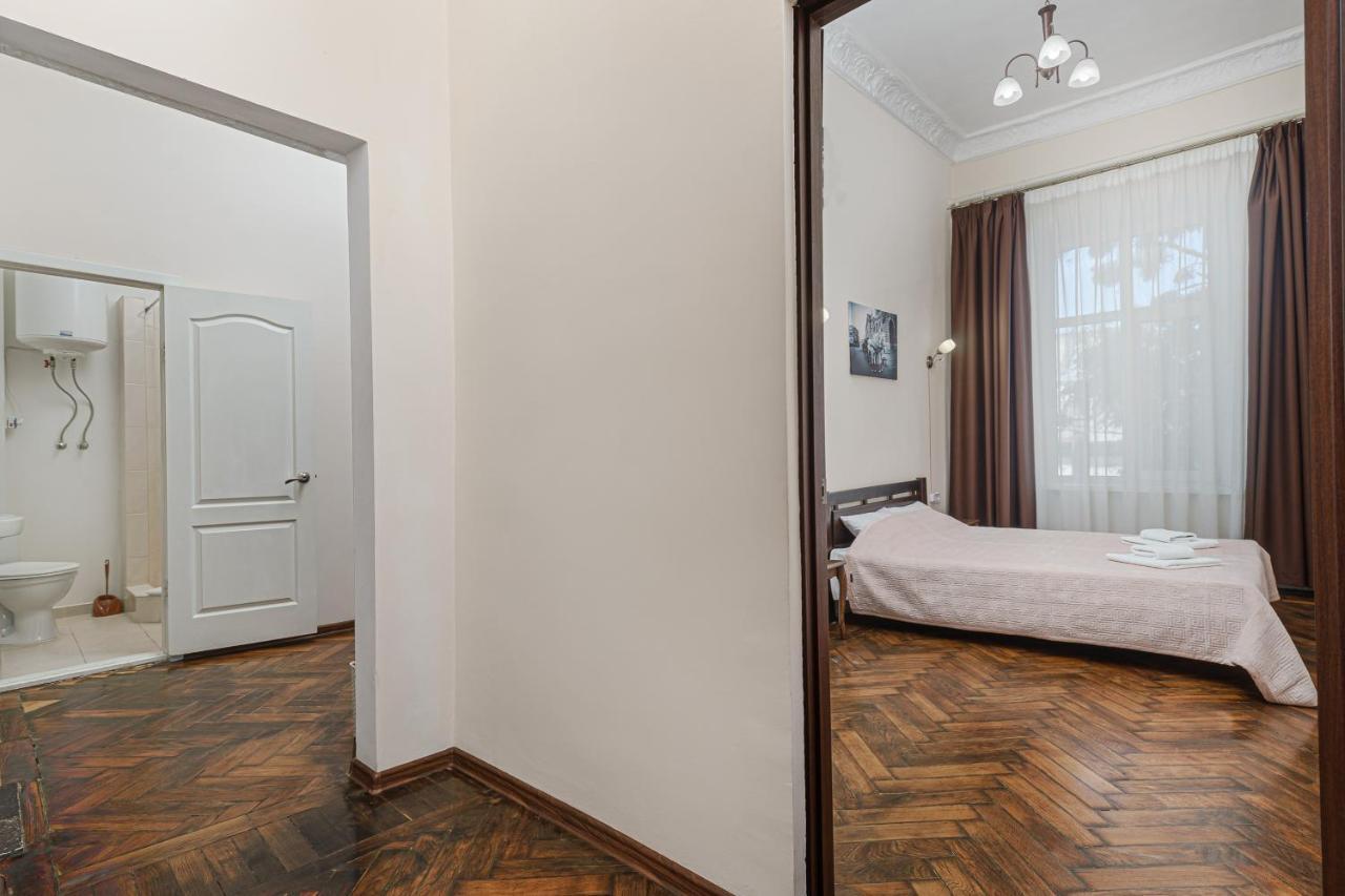 אודסה Nice Apartment In The City Center מראה חיצוני תמונה